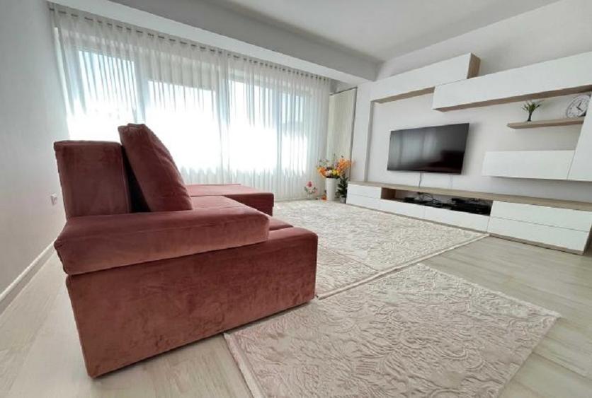 38417  Apartament 3 camere Faleza Nord - 2