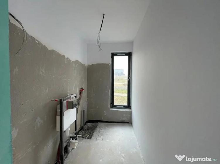 Casă cu 5 camere cu Teren 599 Mp în Giarmata