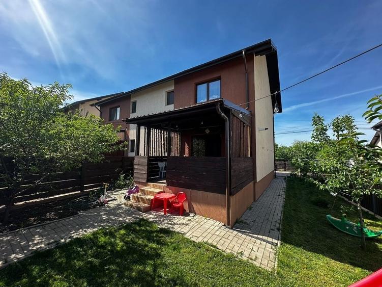 Casă cu 4 camere în Valea Lupului