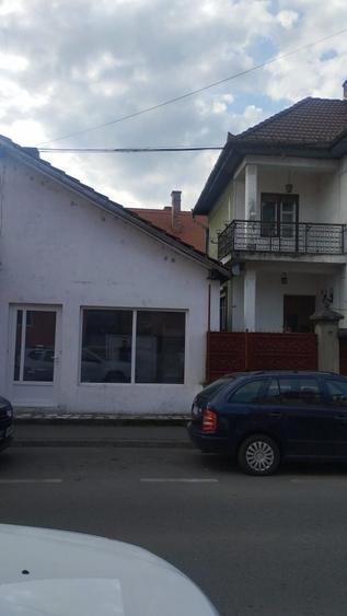 Casă cu 4 camere în Lotrioara