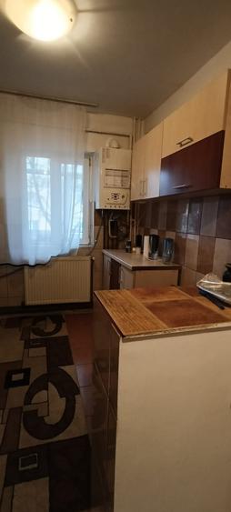 Apartament cu 3 camere decomandat, mobilat în Păcurari