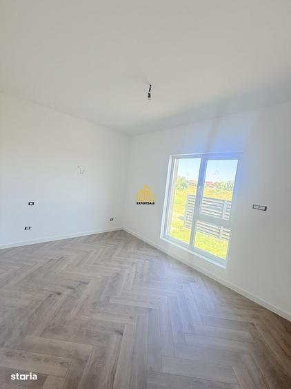 Casă cu 4 camere în Domnești