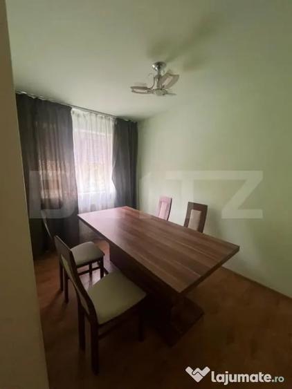 Apartament cu 3 camere semidecomandat, mobilat în Câmpia Turzii