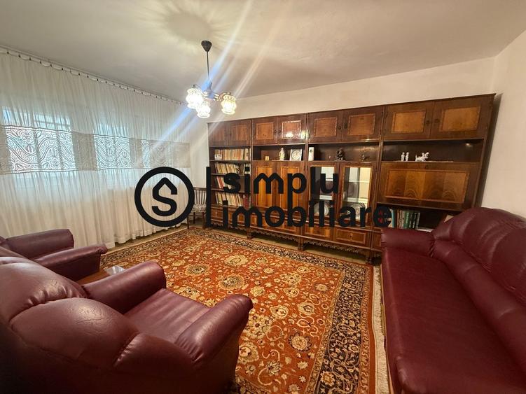 Apartament cu 3 camere decomandat în 1 Mai