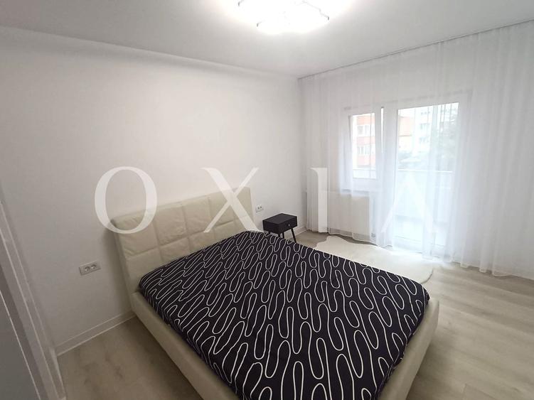 Apartament cu 3 camere semidecomandat, mobilat în Kiriac
