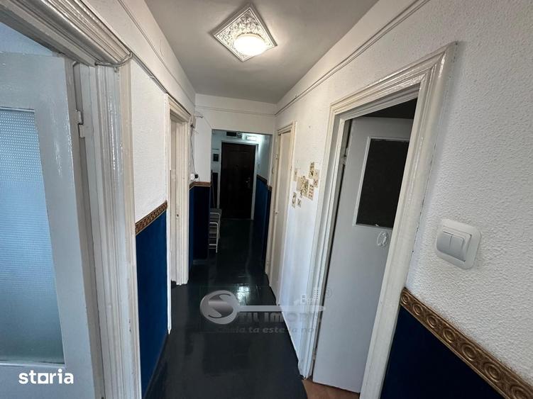 Apartament cu 2 camere decomandat în Hala Centrală