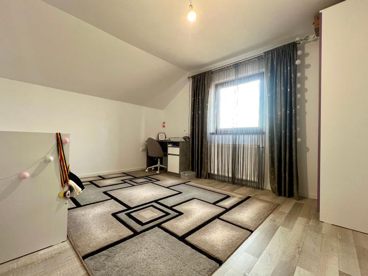 Vila individuala cu 6 camere de vanzare in Horpaz - Miroslava - 3