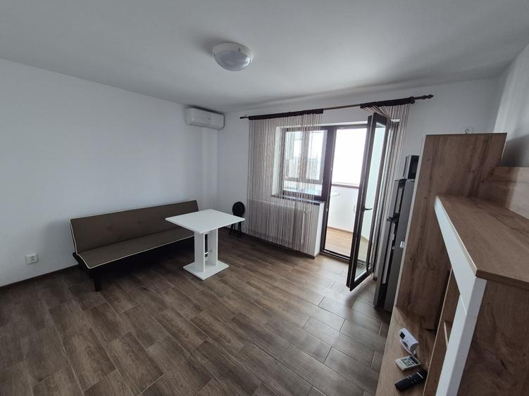Apartament cu 2 camere semidecomandat în Manolache