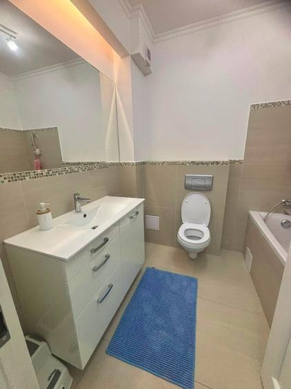 Apartament cu 2 camere semidecomandat în Florești
