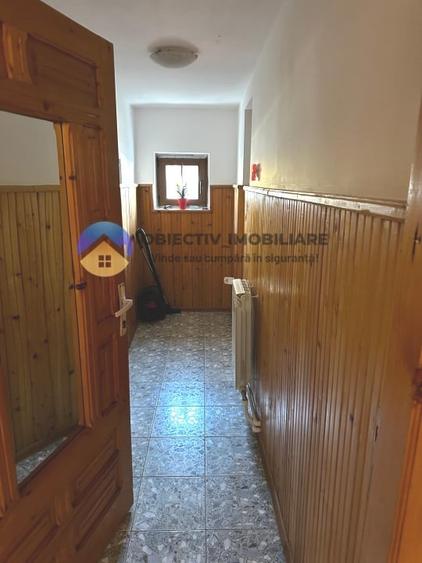 Casă individuală cu 3 camere cu Canalizare în Dumbrava Roșie
