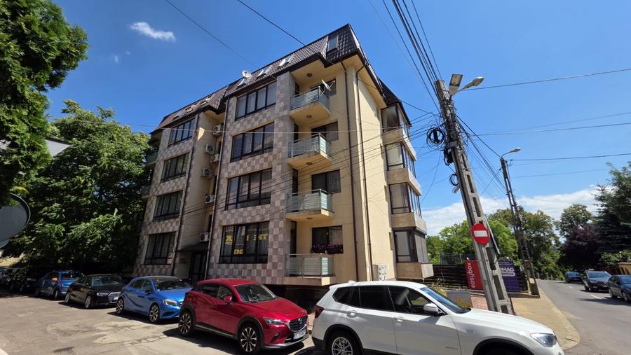 Apartament cu 2 camere semidecomandat în Centru Civic
