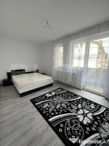 Apartament cu 3 camere semidecomandat în Florești