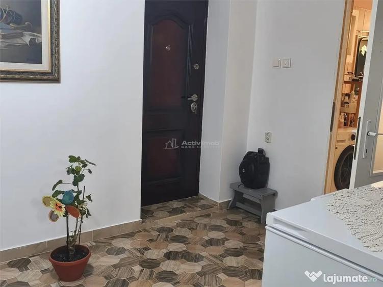 Casă cu 3 camere cu Teren 300 Mp în Muncitoresc