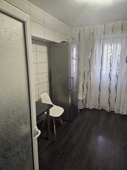 Apartament cu 2 camere decomandat în Micro 20