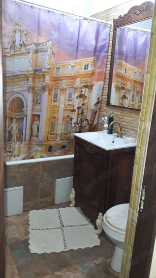 Apartament cu 4 camere decomandat în Găești
