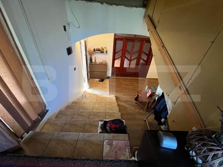 Casă individuală cu 5 camere cu Canalizare în Popoveni