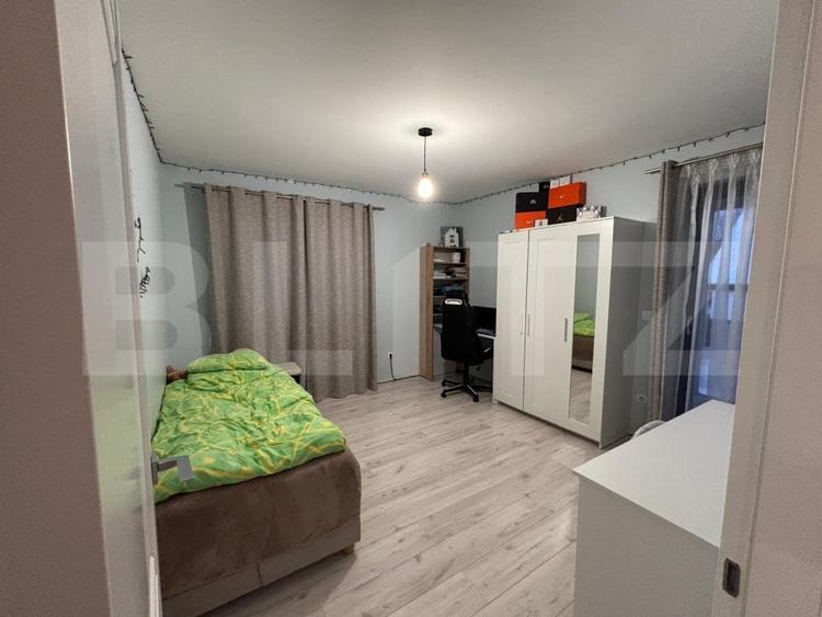 Casă individuală cu 6 camere cu Canalizare în Calea Moldovei