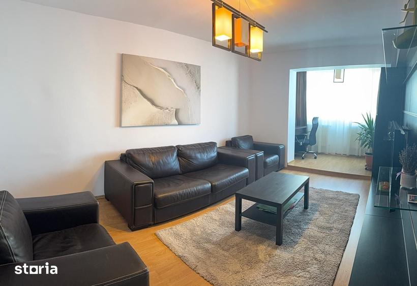Apartament cu 4 camere decomandat în Pandurilor
