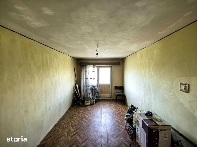 Apartament cu 2 camere decomandat în Florilor