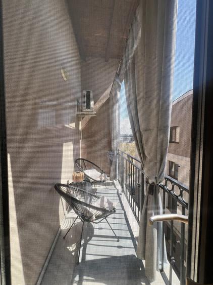 Penthouse cu 3 camere decomandat, mobilat în Giroc