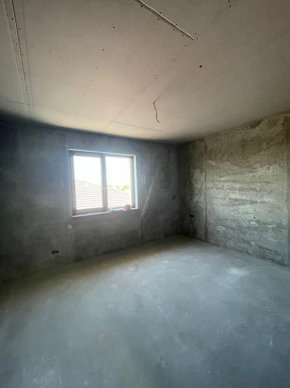 Duplex cu 4 camere cu Teren 305 Mp în Ghiroda