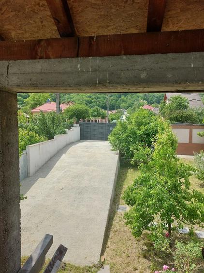 Casă cu Teren 850 Mp în Bujoreni
