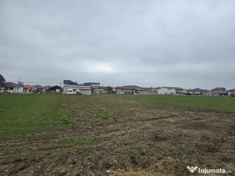 Teren de 542 mp, în Cumpăna