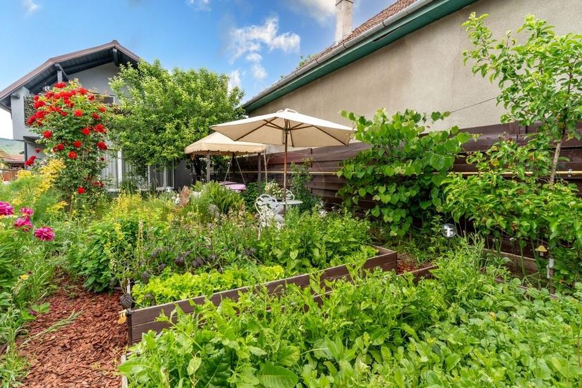 Casă individuală cu 4 camere cu Teren 470 Mp în Florești
