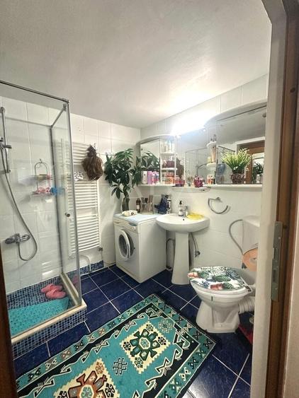 Casă individuală cu 2 camere cu Canalizare în Dâmbul Rotund