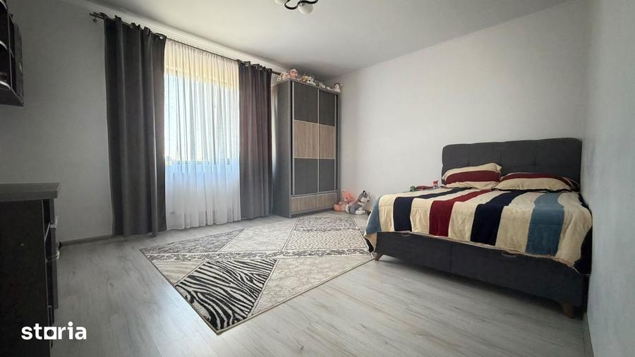 Casă cu 3 camere cu Teren 430 Mp în Domnești