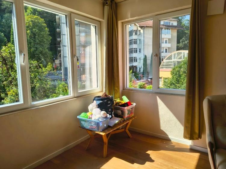 Apartament cu 3 camere decomandat, mobilat în Centrul Istoric