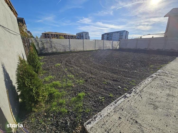 Teren de 183 mp, în Central