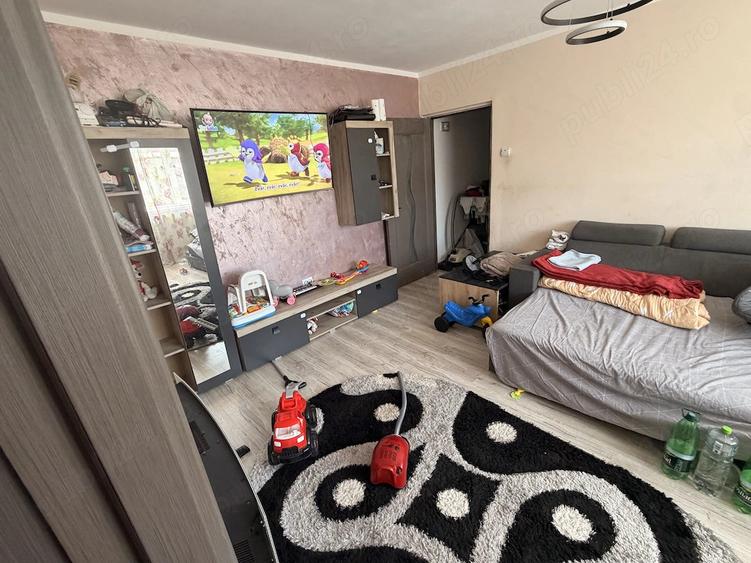 Ofer apartament cu doua camere si baie in resita caras severin la schimb cu casa - 4