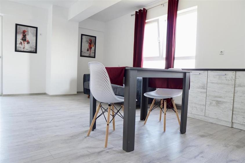 Apartament cu 2 camere decomandat în Tătărași