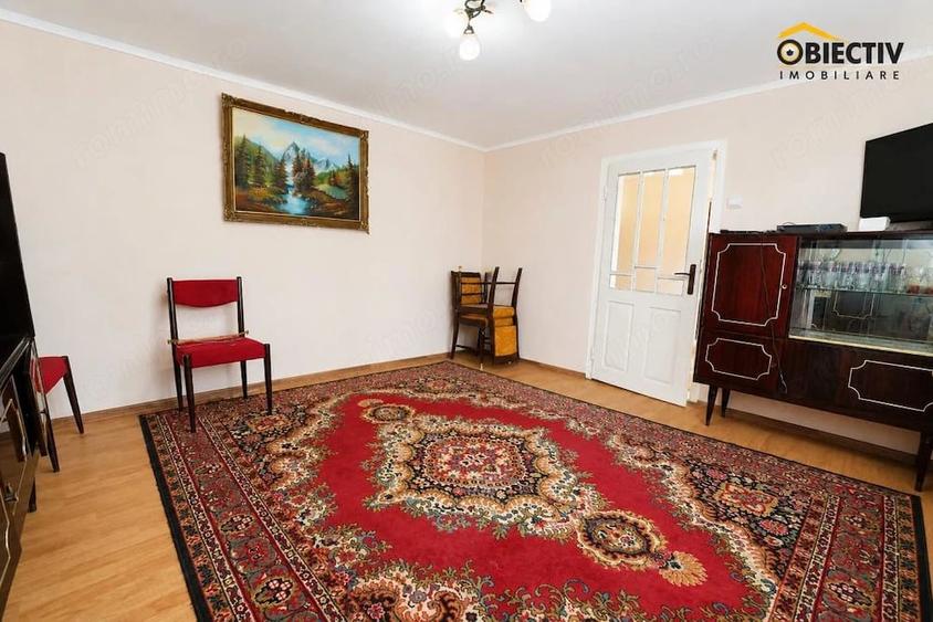 Casă cu 2 camere cu Teren 3477 Mp în Costișa