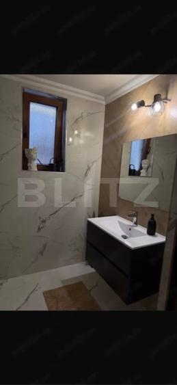 Casă individuală cu 6 camere cu Teren 760 Mp în Sud-Vest