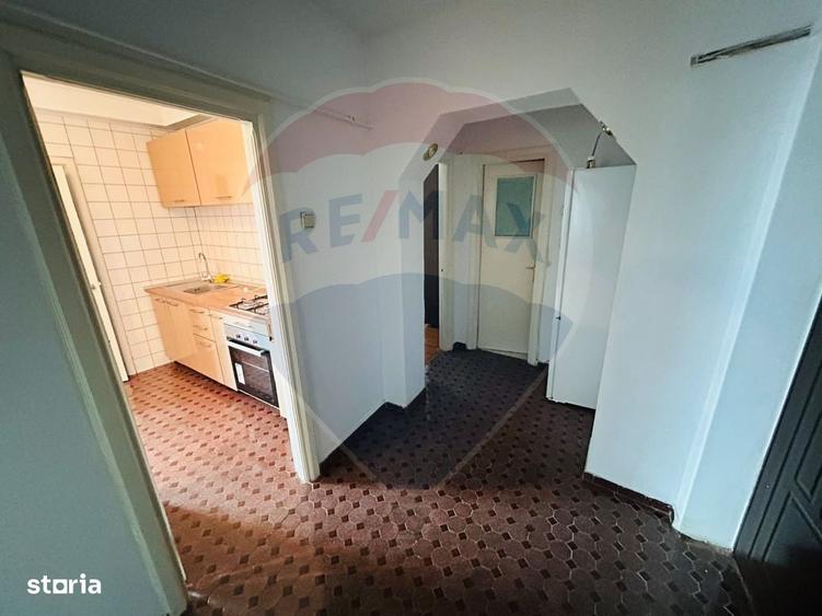Apartament cu 2 camere decomandat în Calea București