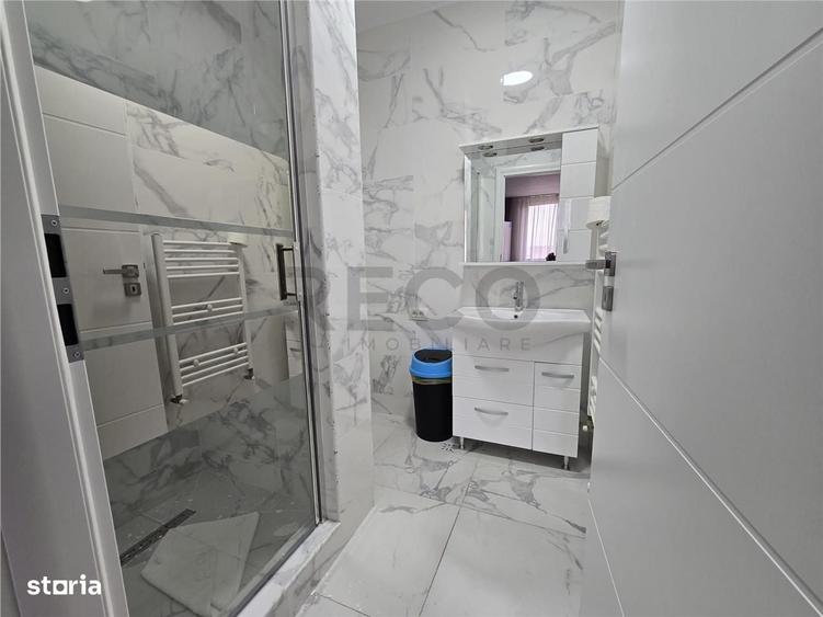 Spațiu comercial, de 305 mp, în Rontău