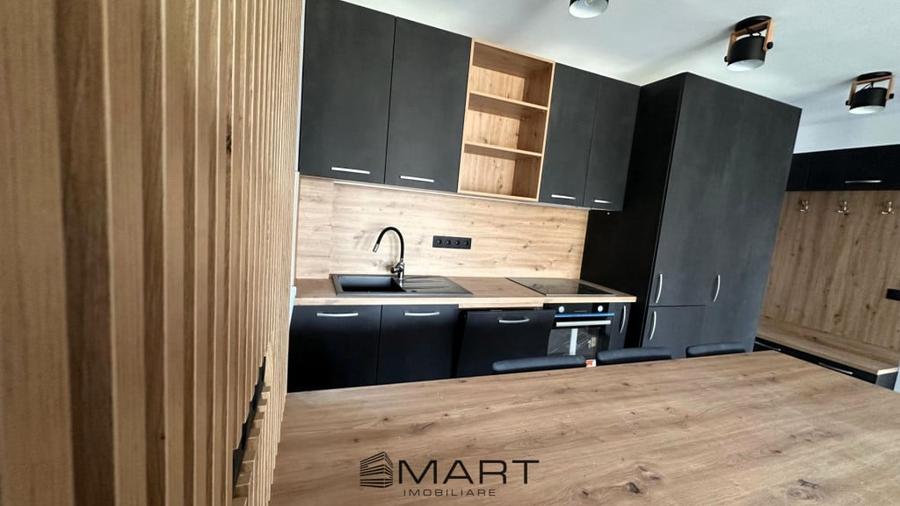 Apartament cu 3 camere semidecomandat în Sud