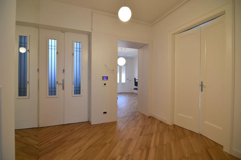 Apartament cu 3 camere circular, mobilat în Central