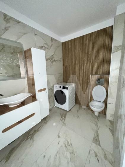 Apartament cu 3 camere semidecomandat în Șelimbăr