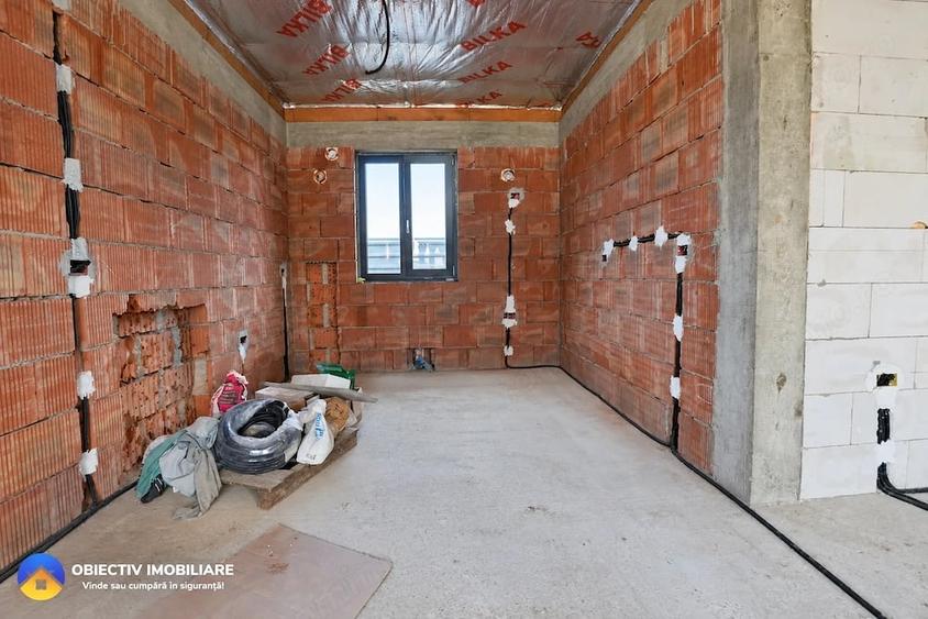 Casă cu 3 camere cu Teren 615 Mp în Dumbrava