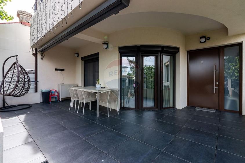Vilă superba 7 camere, zona linistita, Bucurestii Noi - 17