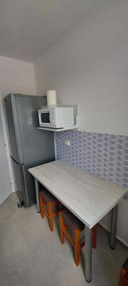 Apartament cu 2 camere decomandat în Cățelu