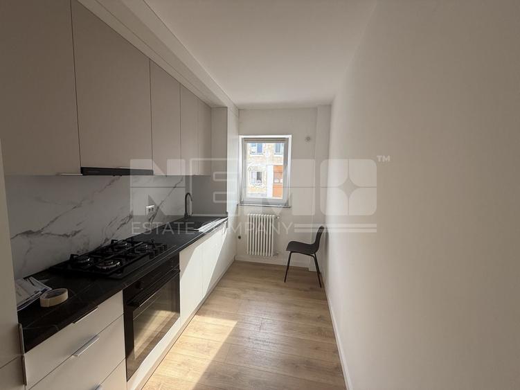 Apartament cu 3 camere decomandat în Central