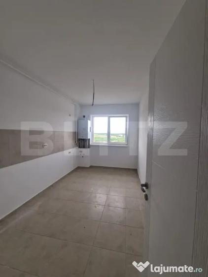 Apartament cu 3 camere decomandat în Sânpetru