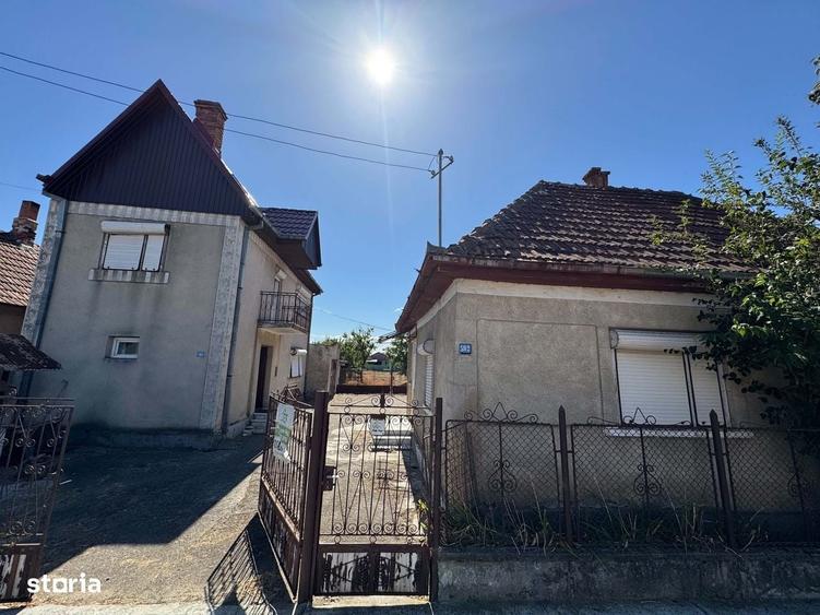Casă cu 4 camere cu Teren 1440 Mp în Vetiș