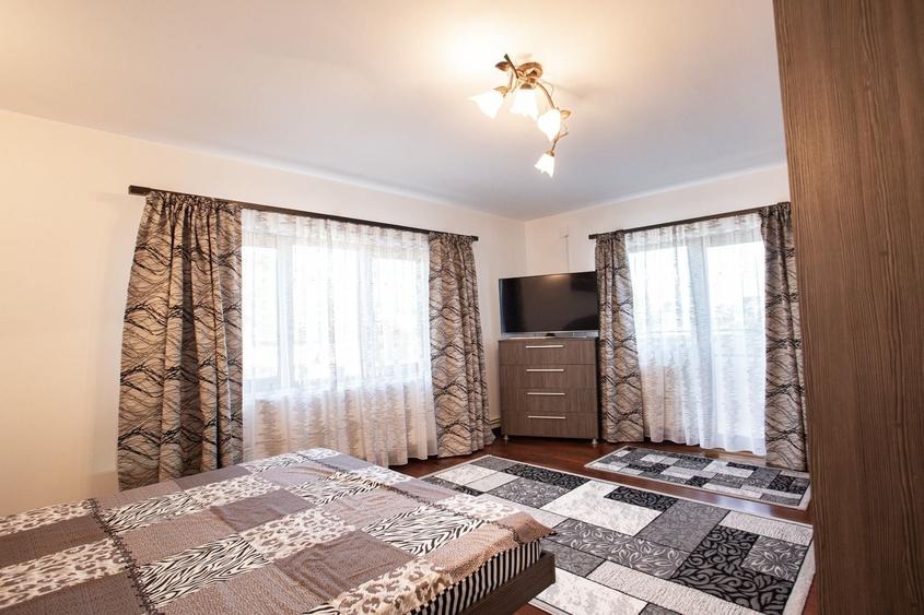 Apartament cu 4 camere decomandat în Central