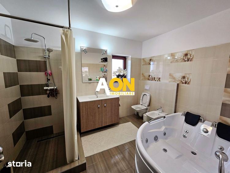 Casă cu 4 camere cu Teren 230 Mp în Lipoveni