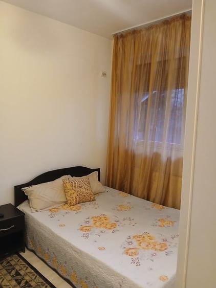Apartament cu 3 camere semidecomandat în Dudu